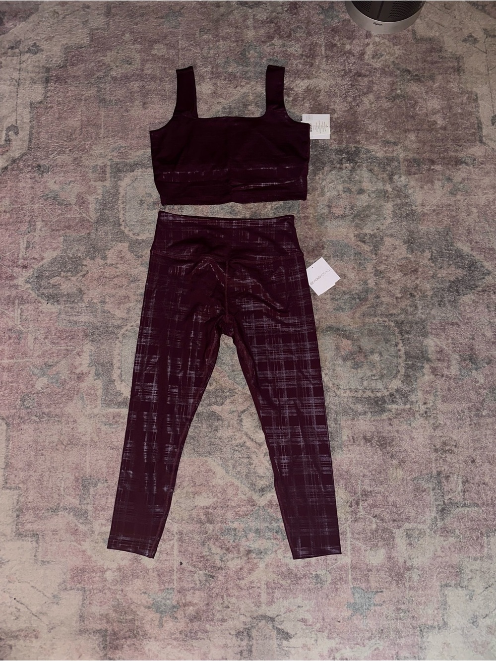 Beyond Yoga Beyond the Studio Leggings and cropped tank Burgundy Plaid foil - XL - Picture 5 of 5